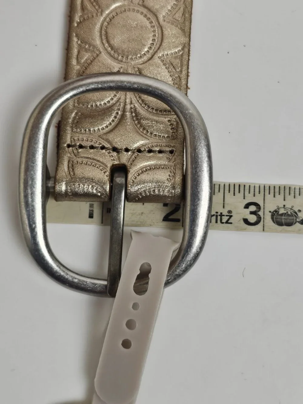 Fossil Women's Floral Perforated Silver Leather Belt L Large Vintage Y2K Boho